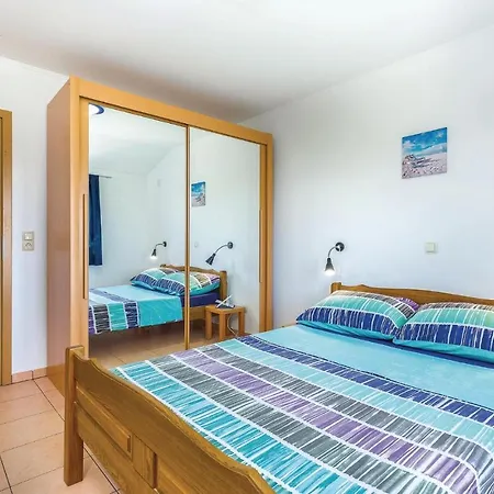 Apartment Lovely In With Kitchen Jadranovo