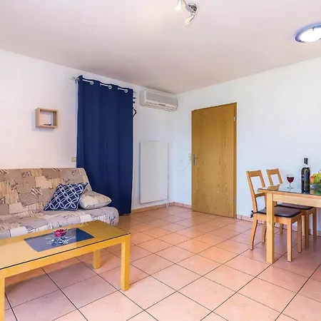 Lovely In With Kitchen Jadranovo